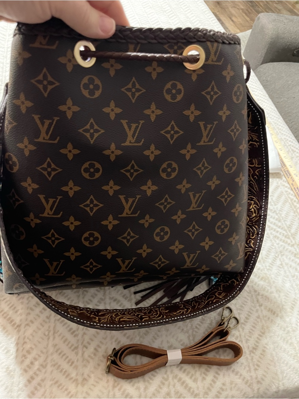 Louis Vuitton Luxury Monogram Brown Leather Shoulder Bag - Picture 15 of 16